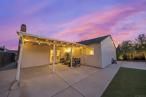 9480 Avenida Acero, Spring Valley, CA 91977 photo 52