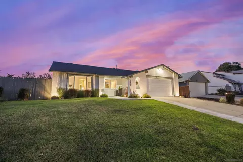 9480 Avenida Acero, Spring Valley, CA 91977 photo 3
