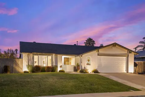 9480 Avenida Acero, Spring Valley, CA 91977 photo 2
