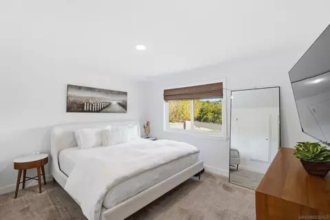Bedroom - 455 Glencrest Dr, Solana Beach, CA 92075 photo 3 of 13