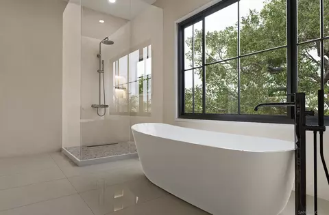 Bath - 455 Glencrest Dr, Solana Beach, CA 92075 photo 9 of 9