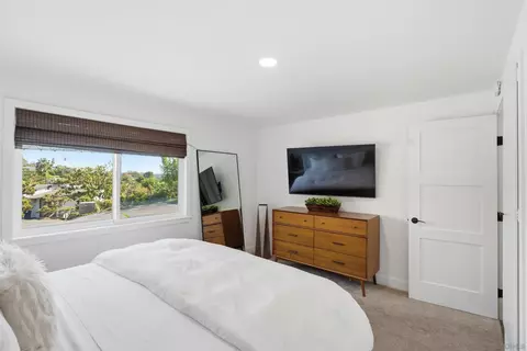 Bedroom - 455 Glencrest Dr, Solana Beach, CA 92075 photo 4 of 13