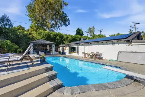 Exterior - 455 Glencrest Dr, Solana Beach, CA 92075 photo 11 of 23