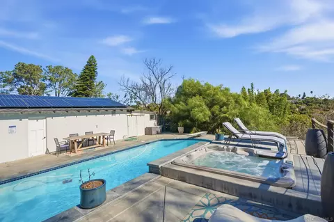 Exterior - 455 Glencrest Dr, Solana Beach, CA 92075 photo 5 of 23