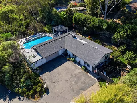 View/Area - 455 Glencrest Dr, Solana Beach, CA 92075 photo 4 of 8