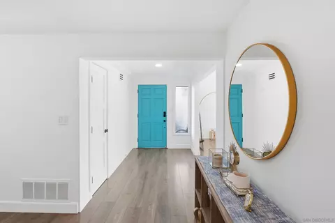 Entry Way - 455 Glencrest Dr, Solana Beach, CA 92075 photo 1 of 1