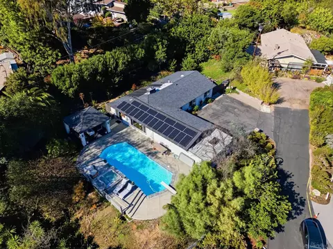View/Area - 455 Glencrest Dr, Solana Beach, CA 92075 photo 2 of 8