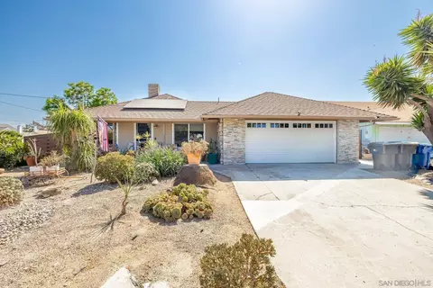 Exterior - 127 Warner St, Oceanside, CA 92058 photo 3 of 10