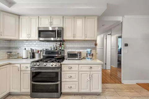 Kitchen - 127 Warner St, Oceanside, CA 92058 photo 5 of 6