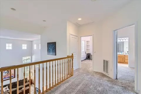Entry Way - 1382 Sparrow Rd, Carlsbad, CA 92011 photo 3 of 4