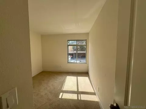 Bedroom - 432 Edgehill Ln #8, Oceanside, CA 92054 photo 3 of 4