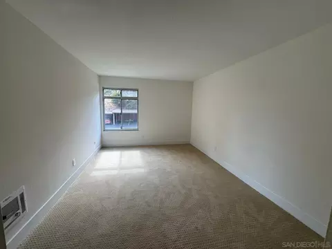 Bedroom - 432 Edgehill Ln #8, Oceanside, CA 92054 photo 1 of 4