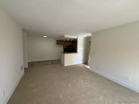 Living - 432 Edgehill Ln #8, Oceanside, CA 92054 photo 3 of 3