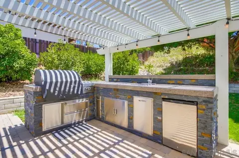 Kitchen - 2528 Windmill View Rd, El Cajon, CA 92020 photo 6 of 6