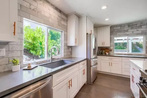 Kitchen - 2528 Windmill View Rd, El Cajon, CA 92020 photo 2 of 6