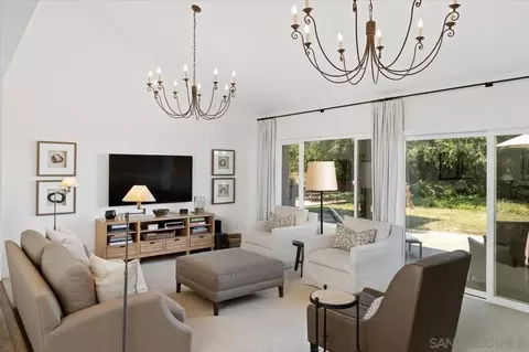 Living - 17568 Saint Andrews Dr, Poway, CA 92064 photo 3 of 6