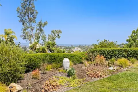 Exterior - 17568 Saint Andrews Dr, Poway, CA 92064 photo 6 of 12