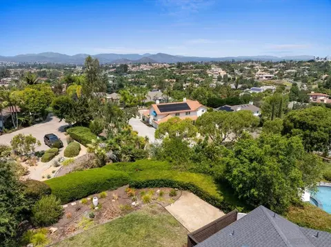 View/Area - 17568 Saint Andrews Dr, Poway, CA 92064 photo 8 of 10