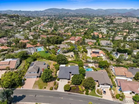 View/Area - 17568 Saint Andrews Dr, Poway, CA 92064 photo 2 of 10