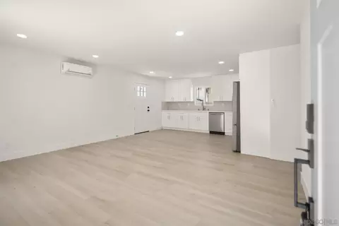 Living - 760 Florence St, Imperial Beach, CA 91932 photo 3 of 4