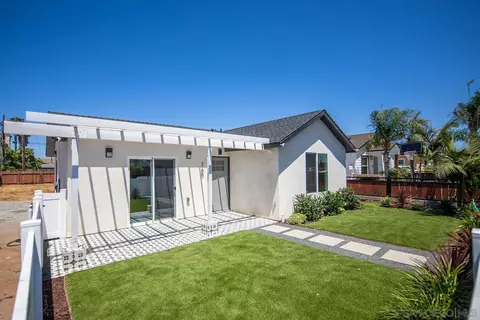 Exterior - 760 Florence St, Imperial Beach, CA 91932 photo 1 of 3