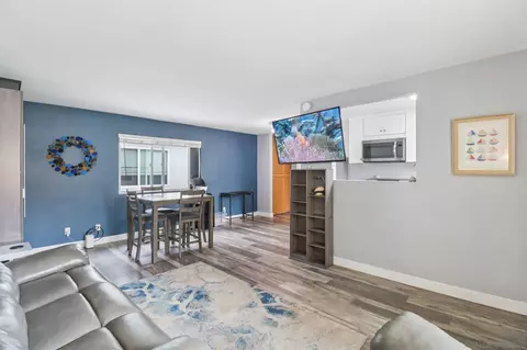 676 Seacoast Dr #E, Imperial Beach, CA 91932 photo 2