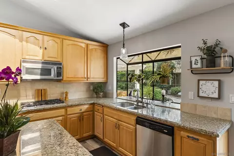 1630 Candlelight Gln, Escondido, CA 92029 photo 13