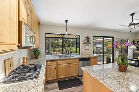 1630 Candlelight Gln, Escondido, CA 92029 photo 10