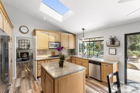 1630 Candlelight Gln, Escondido, CA 92029 photo 12
