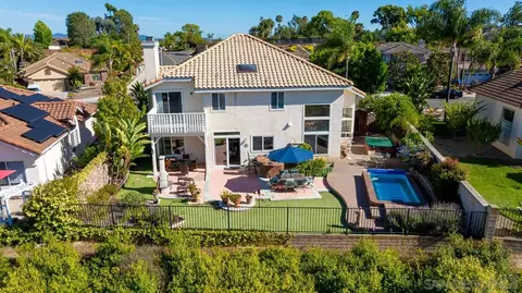View/Area - 5114 Bella Collina St, Oceanside, CA 92056 photo 2 of 13