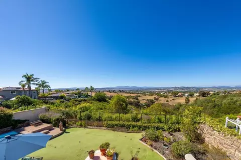 Exterior - 5114 Bella Collina St, Oceanside, CA 92056 photo 4 of 13