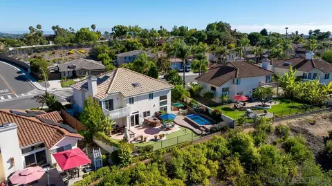 View/Area - 5114 Bella Collina St, Oceanside, CA 92056 photo 3 of 13