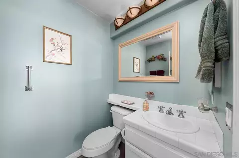 Bath - 5114 Bella Collina St, Oceanside, CA 92056 photo 7 of 7