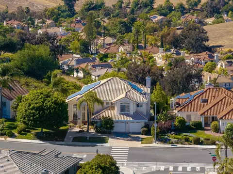 View/Area - 5114 Bella Collina St, Oceanside, CA 92056 photo 9 of 13