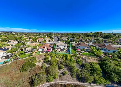 View/Area - 5114 Bella Collina St, Oceanside, CA 92056 photo 12 of 13