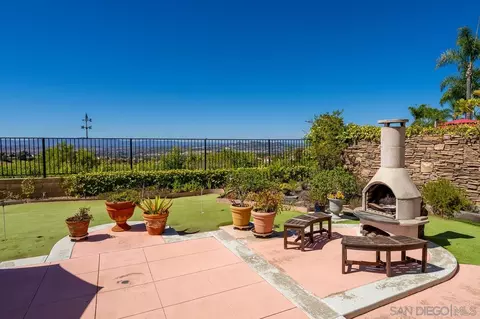 Exterior - 5114 Bella Collina St, Oceanside, CA 92056 photo 11 of 13