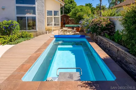 Exterior - 5114 Bella Collina St, Oceanside, CA 92056 photo 7 of 13