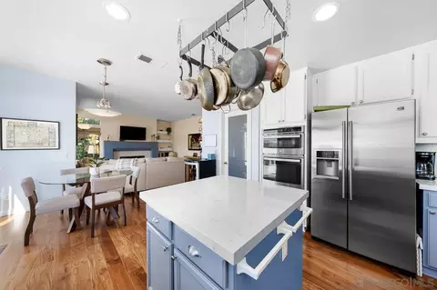 Kitchen - 5114 Bella Collina St, Oceanside, CA 92056 photo 3 of 5
