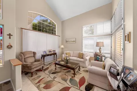 Living - 5114 Bella Collina St, Oceanside, CA 92056 photo 1 of 6