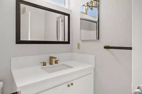 Bath - 1355 Valencia Loop, Chula Vista, CA 91910 photo 3 of 4