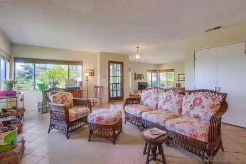 Living - 940 Mountain View Rd, El Cajon, CA 92021 photo 6 of 6