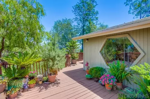 Exterior - 940 Mountain View Rd, El Cajon, CA 92021 photo 4 of 29