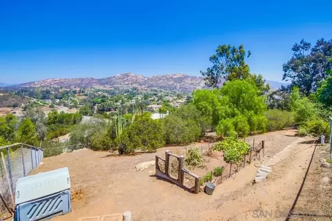 Exterior - 940 Mountain View Rd, El Cajon, CA 92021 photo 23 of 29