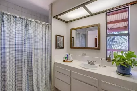 Bath - 940 Mountain View Rd, El Cajon, CA 92021 photo 2 of 3