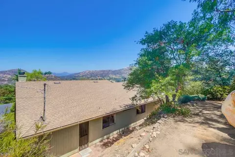 Exterior - 940 Mountain View Rd, El Cajon, CA 92021 photo 14 of 29