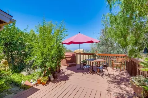 Exterior - 940 Mountain View Rd, El Cajon, CA 92021 photo 7 of 29