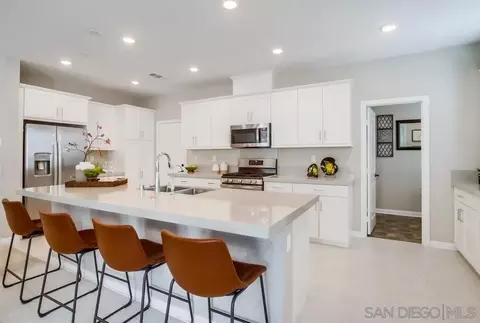 2128 Bluestone Cir, Chula Vista, CA 91913 photo 6