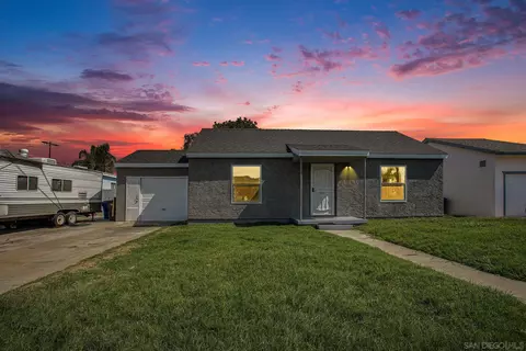 Exterior - 634 Spruce Ave, Imperial Beach, CA 91932 photo 4 of 10