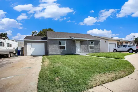 Exterior - 634 Spruce Ave, Imperial Beach, CA 91932 photo 2 of 10