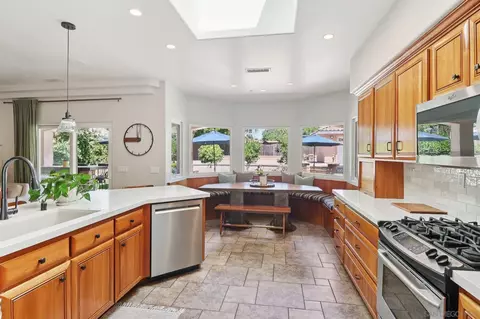 Kitchen - 16112 Arena Dr, Ramona, CA 92065 photo 6 of 7